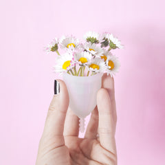 Coupe menstruelle à fleurs, la sauge, zéro déchet, règles, coupe menstruelle, Suisse