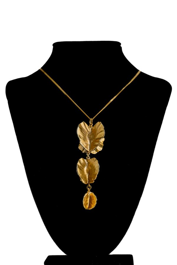 Bold and Captivating three piece Bushwillow Necklace