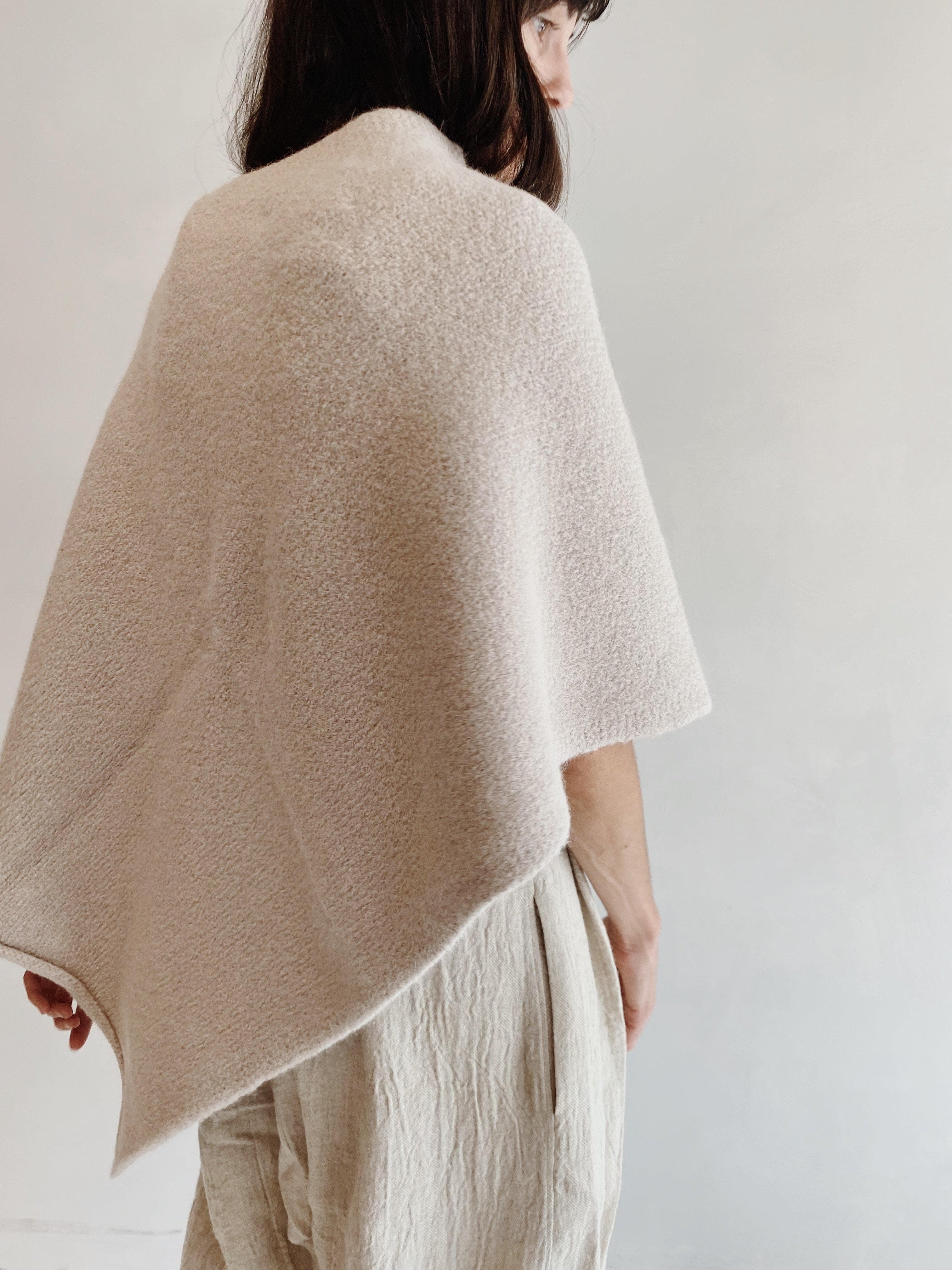 fold poncho in plaster