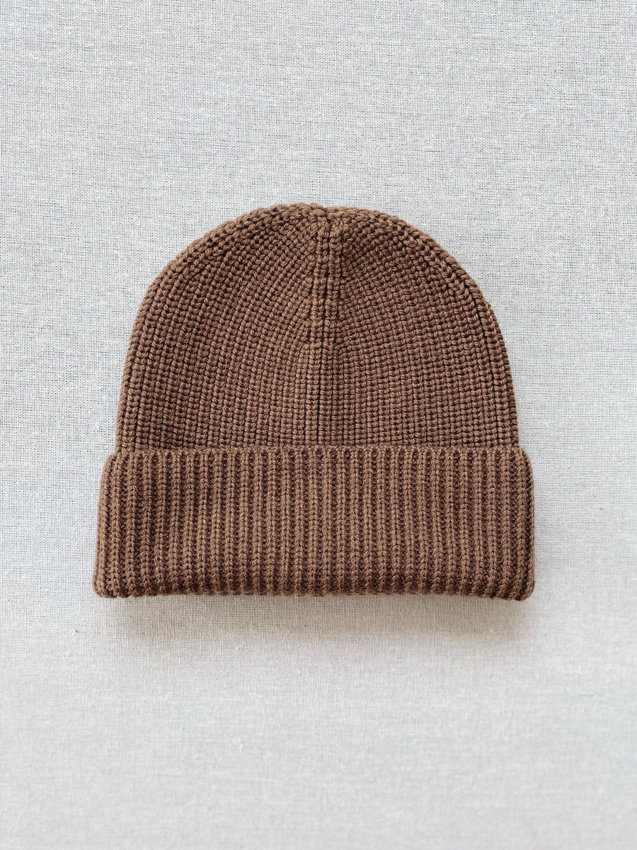 adult merino wool ribbed beanie in mushroom