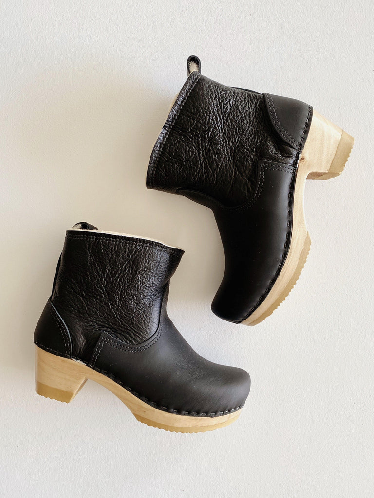 Pull On Shearling Clog Boot On Mid Heel In Ink Aviator Mabo