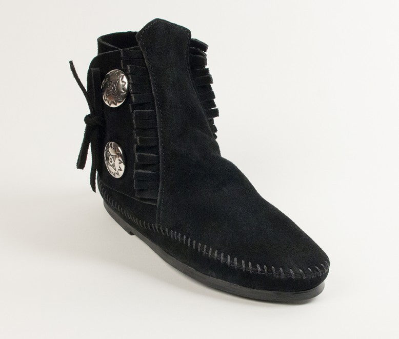 minnetonka black boots