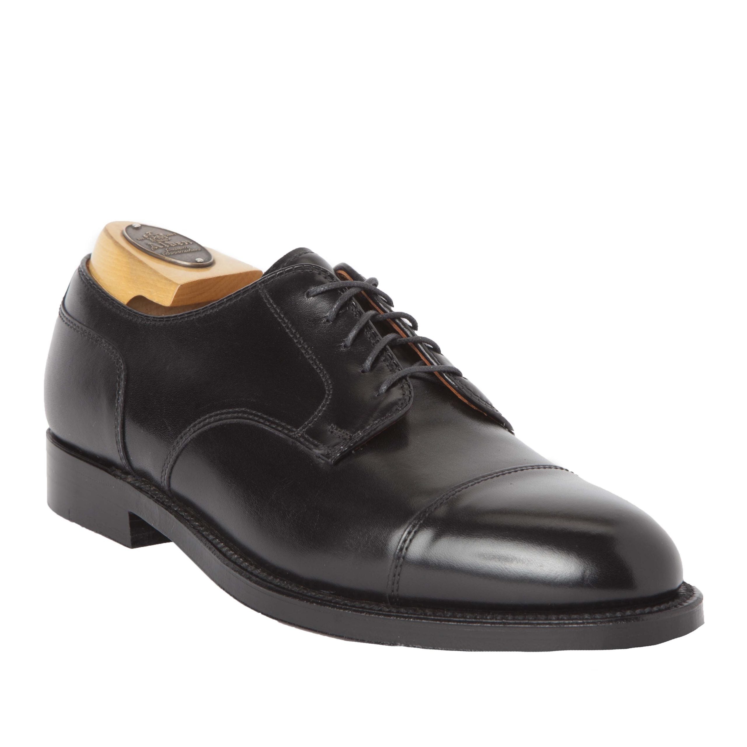 932 - Plain Toe Bal in Black Calfskin