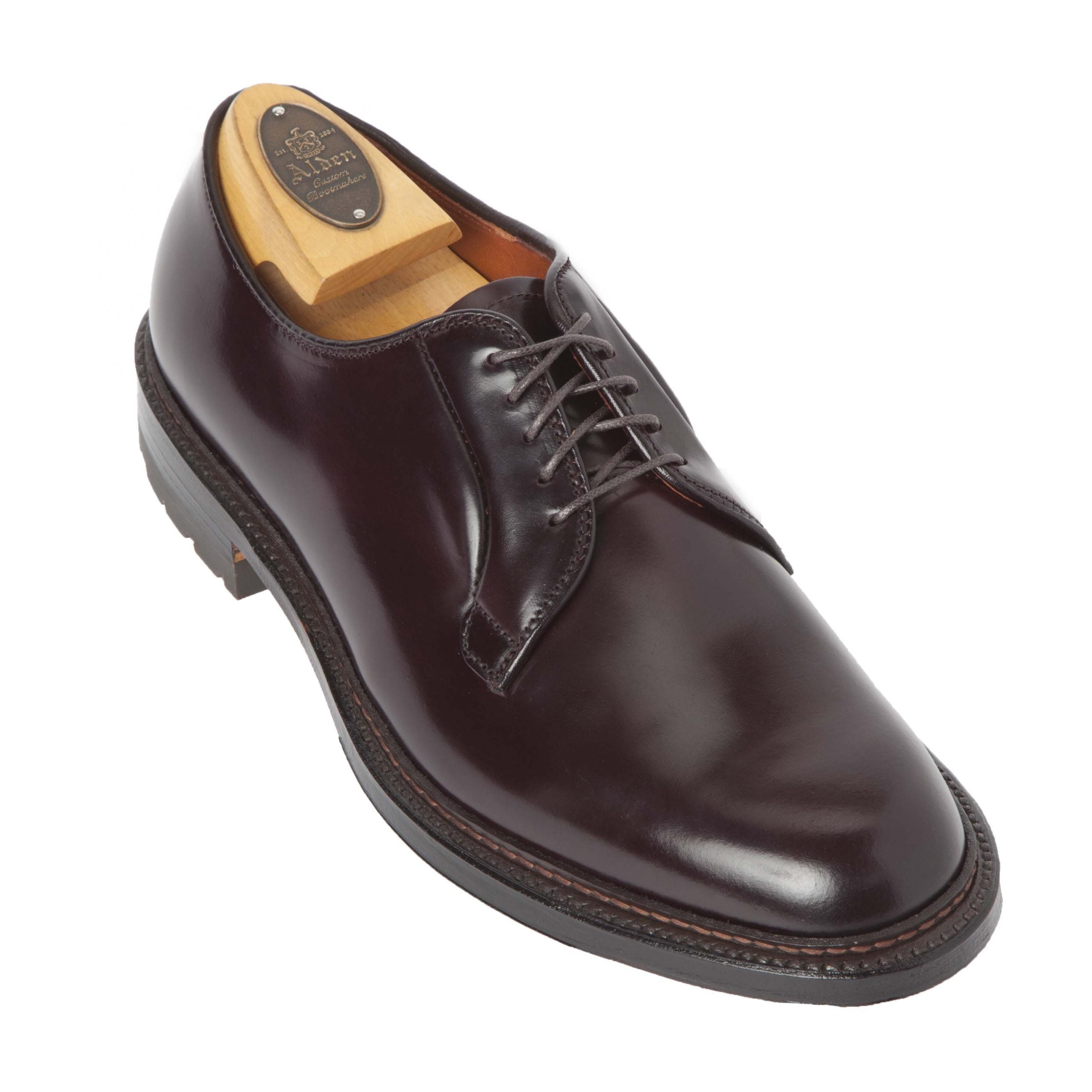 9901C - Plain Toe Blucher with Commando Sole in Black Shell