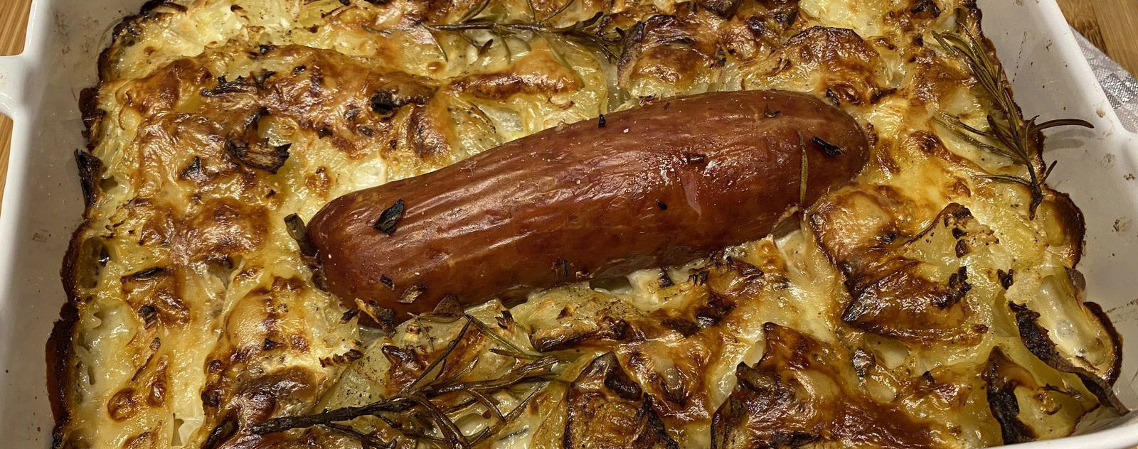 Saucisse de Morteau en Croûte de Pommes de Terre