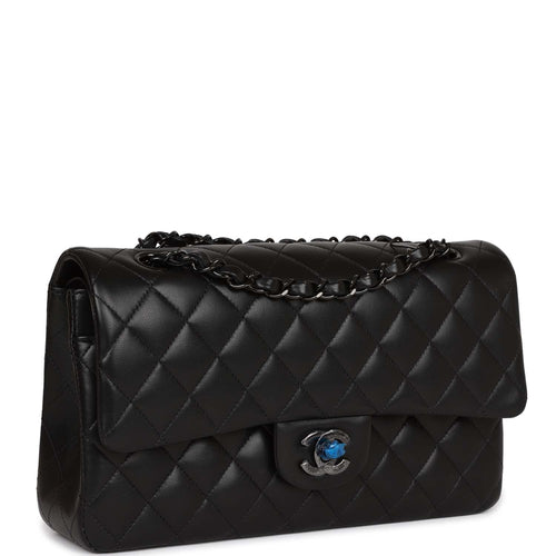 Chanel So Black Chevron Lambskin Jumbo Classic Double Flap Bag – Boutique  Patina