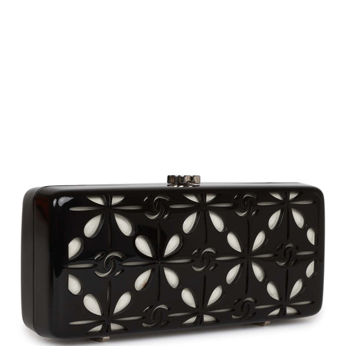 Heart minaudiere, Lambskin & gold-tone metal, black — Fashion