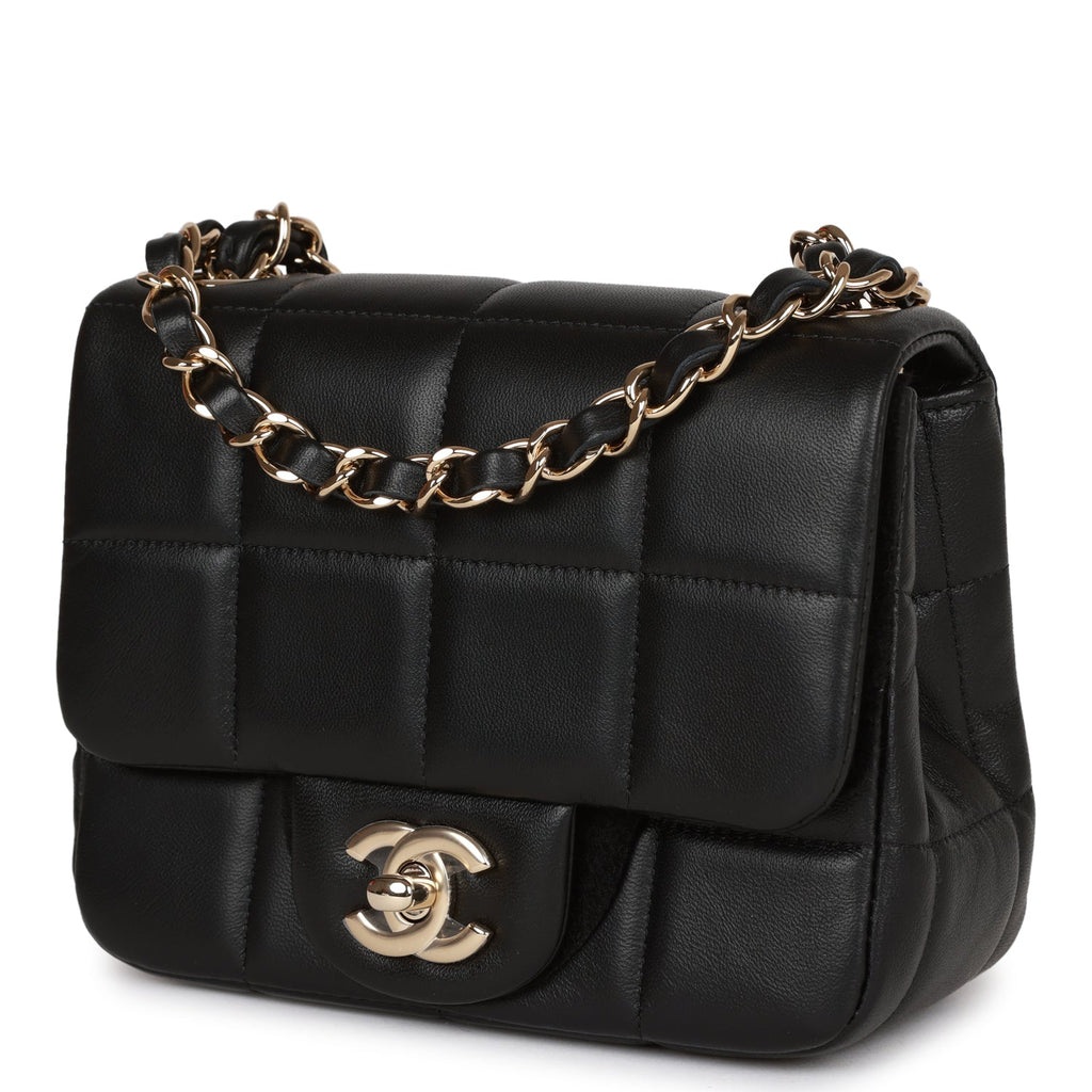Chanel Top Handle Bag Outfit  islamiyyatcom