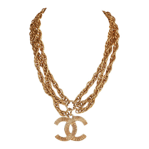 Chanel Vintage Gold CC Clover Necklace – Amarcord Vintage Fashion