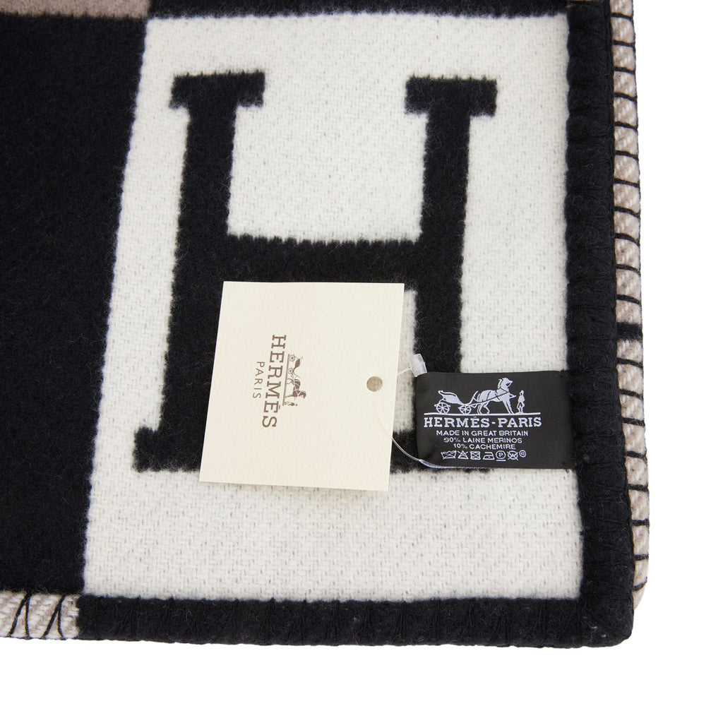 black hermes blanket