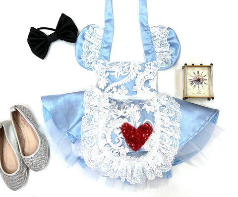 How to Create an Alice in Wonderland Themed Birthday Party – Belle Threads