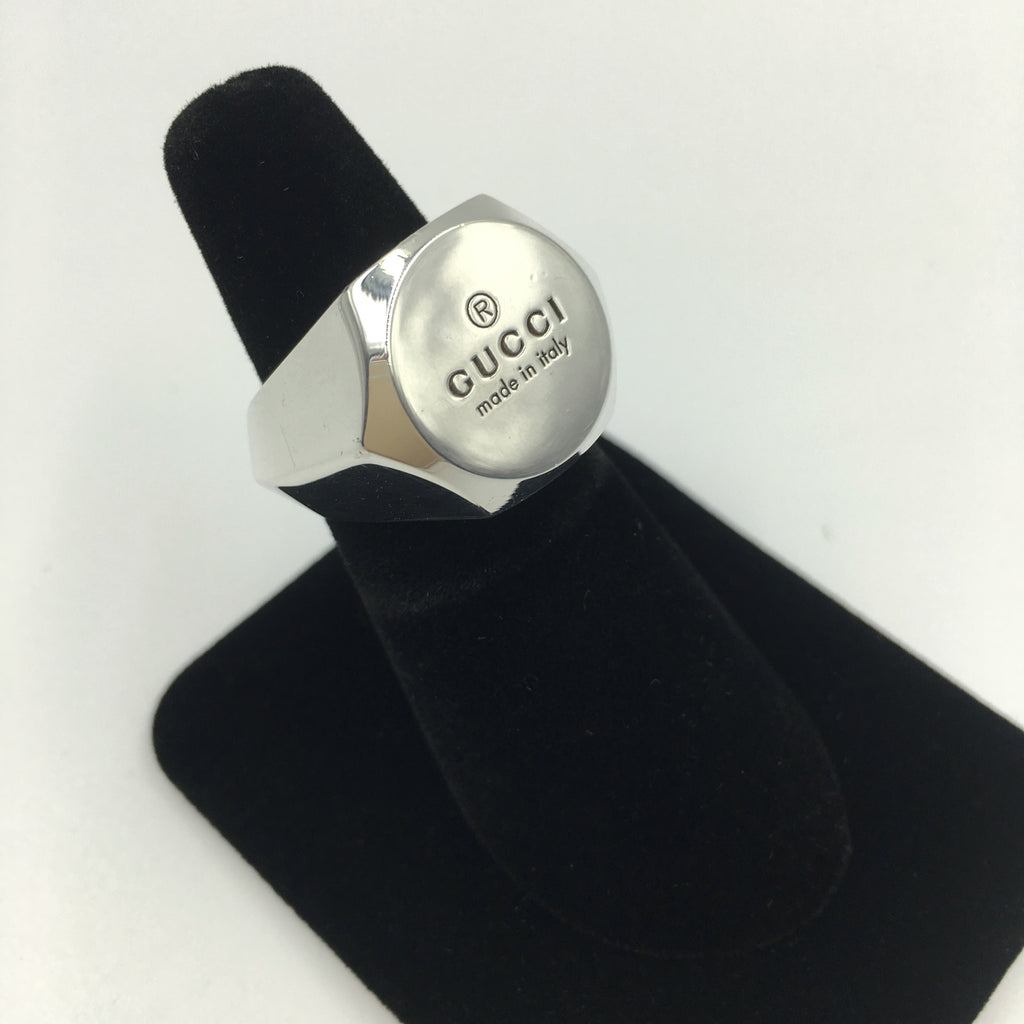 gucci signet ring