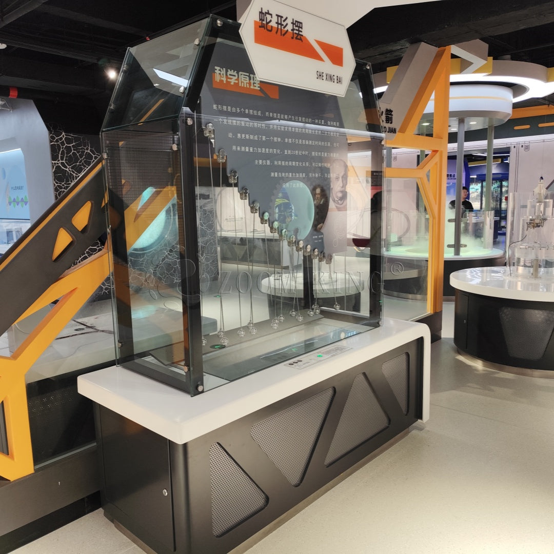 Serpentine Pendulum: Engaging Motion Dynamics | Interactive Science Exhibit | Hands-On STEM Experience