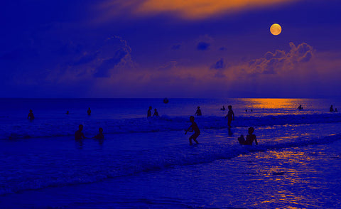 Night play at the beach