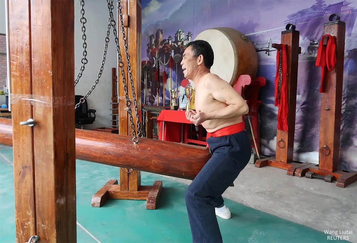 72 Arts of Shaolin: (39) Exercise for Groin