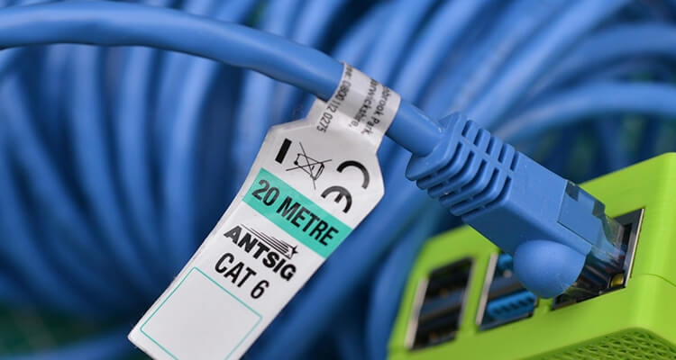 Langes Cat6 -Netzwerkkabel