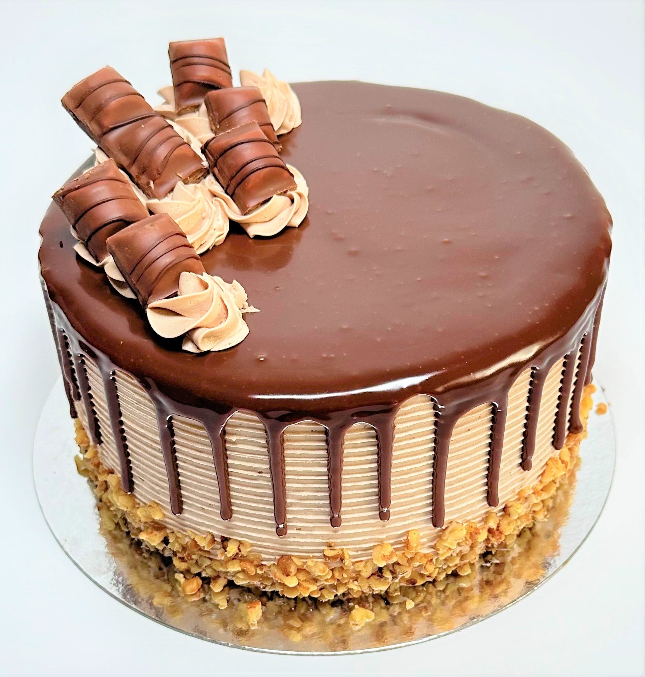 Toblerone cake | Chocolate bar cakes, Birthday cake chocolate, Toblerone  cake