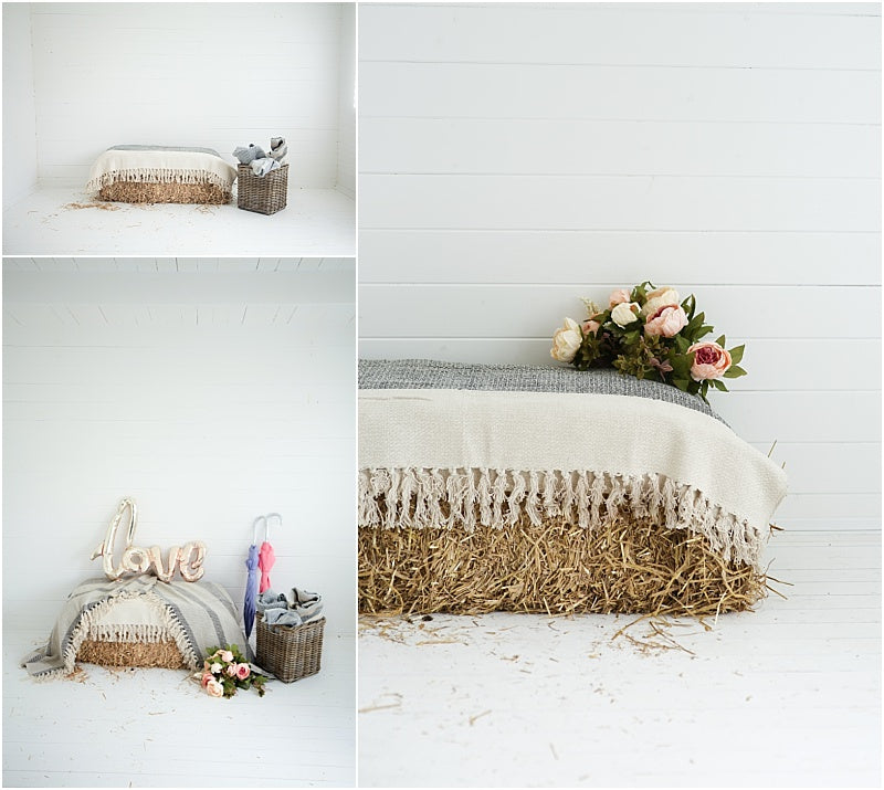Hay-bale-blankets-wedding