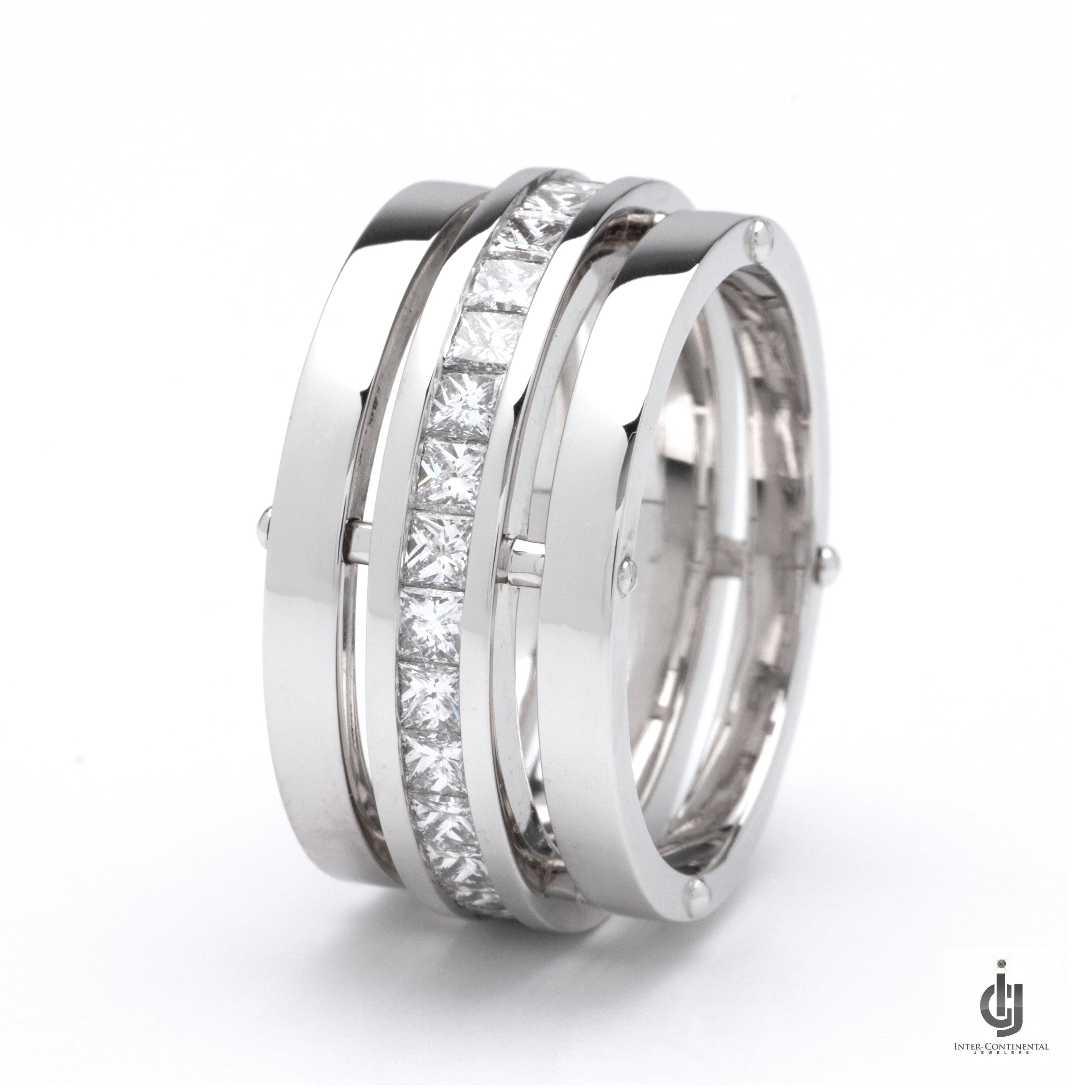 Stunning 14k white gold men's band