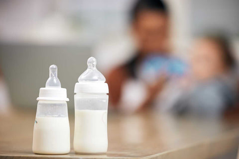 Warming Formula Milk – 10 Top Tips