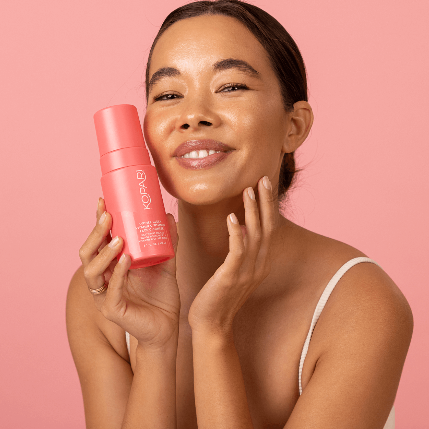 https://cdn.shopify.com/s/files/1/0777/7633/files/face_cleanser_lychee.png?v=1689351408