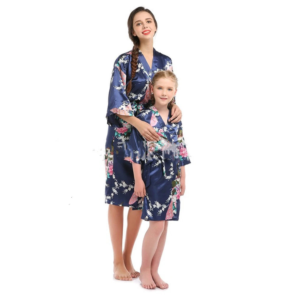 Kimonos fleuris bleu nuit