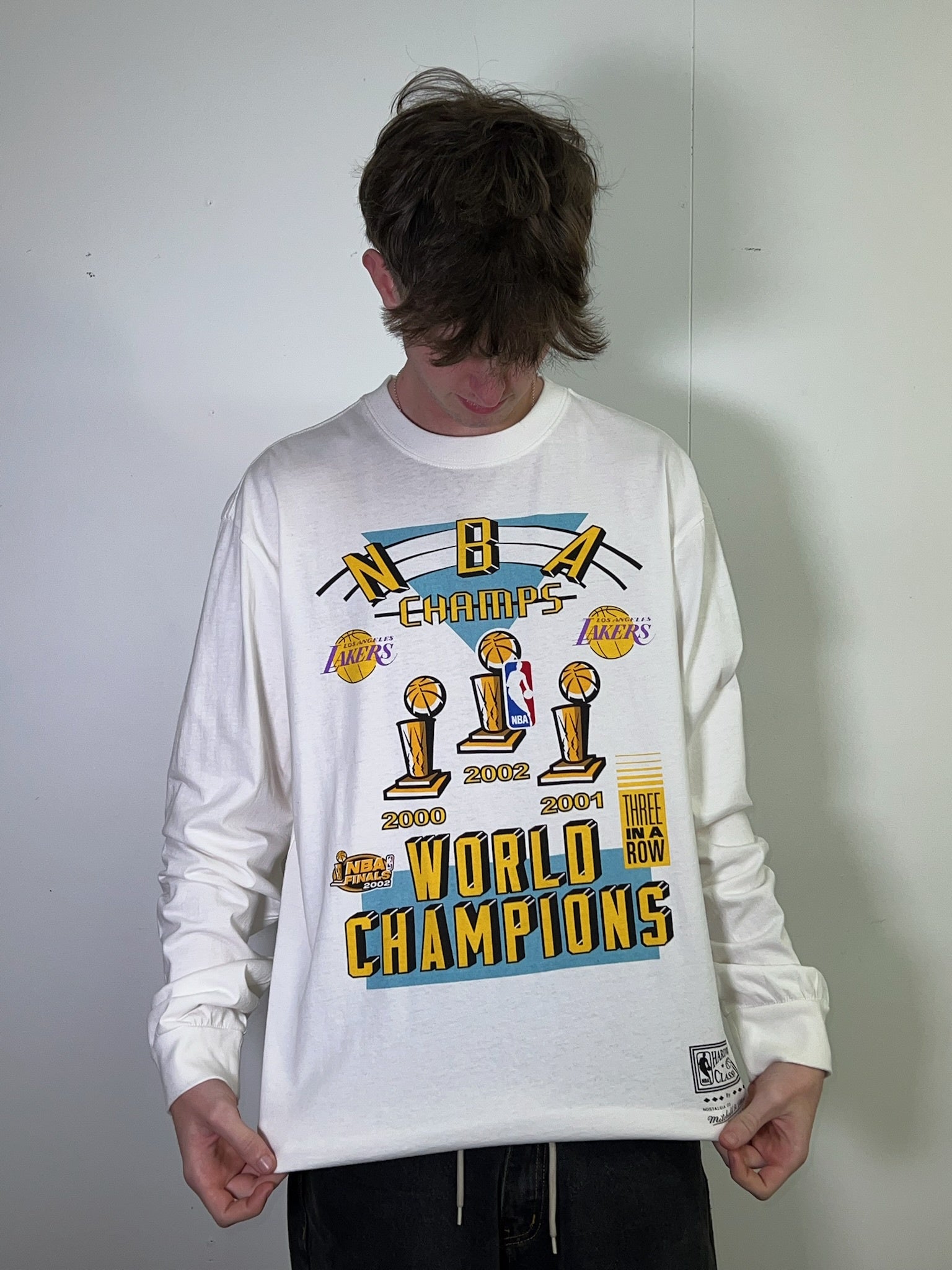 lakers white long sleeve