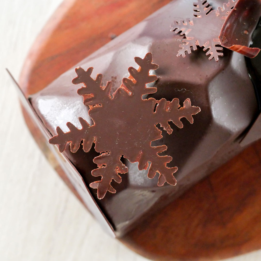 Plaque pour confectionner 6 moules à embouts de bûches en chocolat