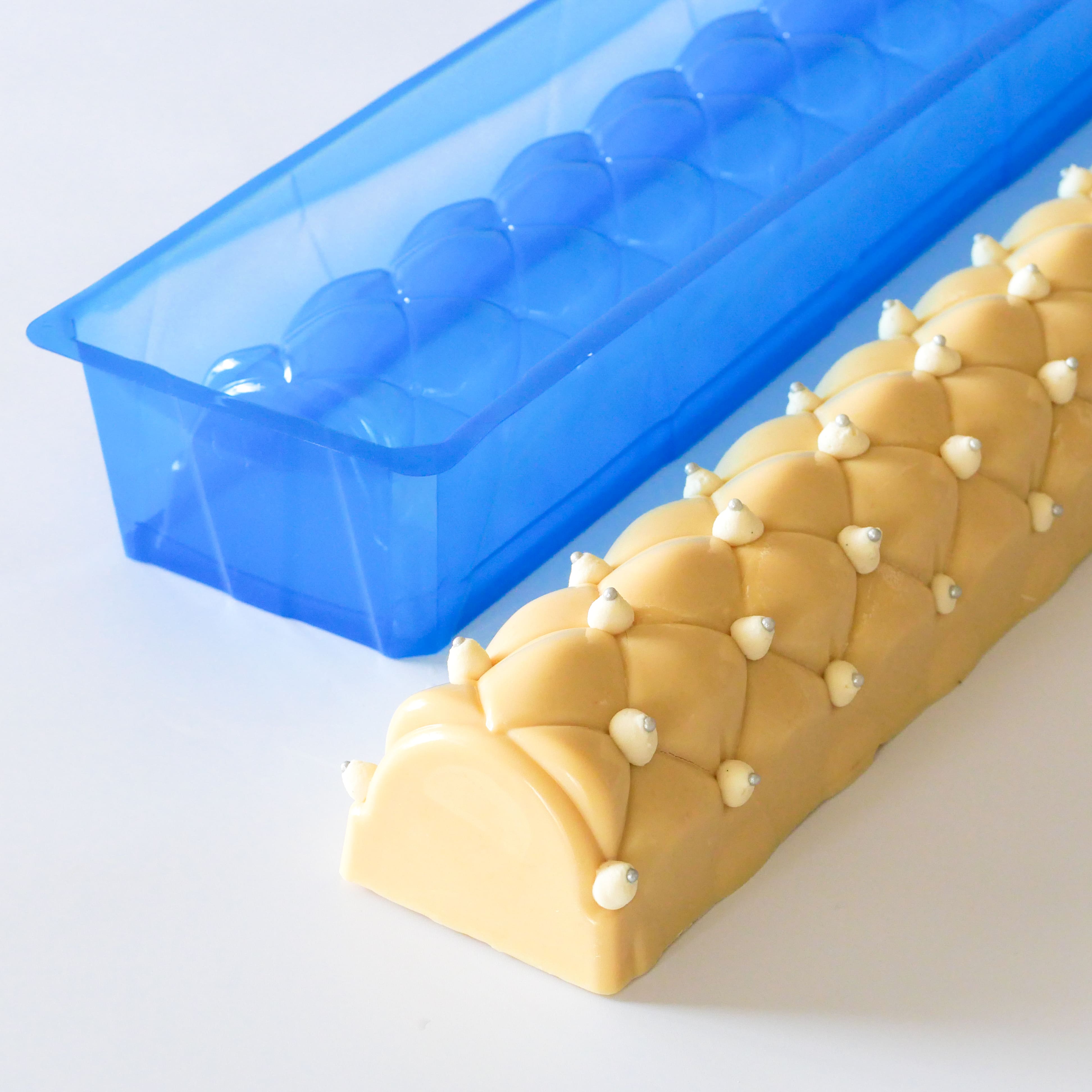 Thermoforming of pastry molds