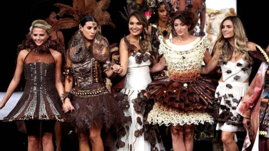 Feria del Chocolate: Presentación de vestidos elaborados con chocolate