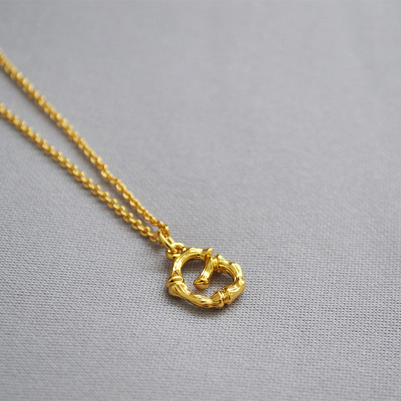 椰子海經典竹節英文字母金色項鍊 ALPHABET INITIAL GOLD NECKLACE.JPG