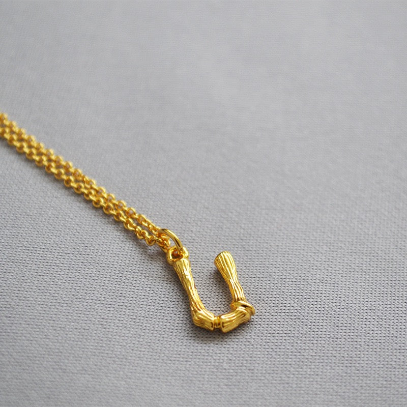 椰子海經典英文字母金色項鍊 ALPHABET INITIAL GOLD NECKLACE.JPG