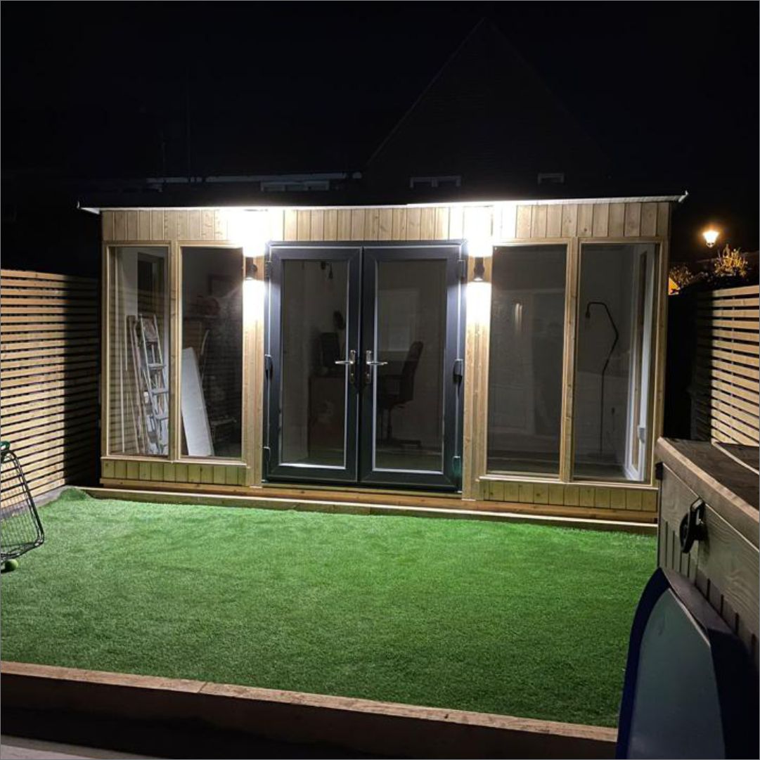 Cladding_artificial_turf_office_install_1080