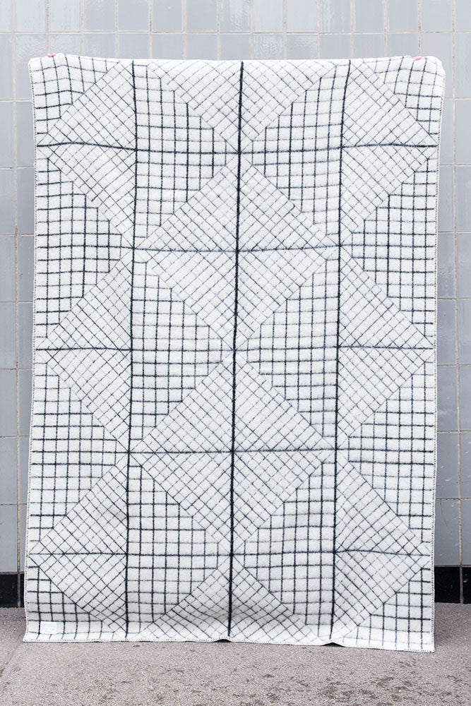 MoonishCo x ZigZagZurich - Artist Textile Collection Literie Couvertures