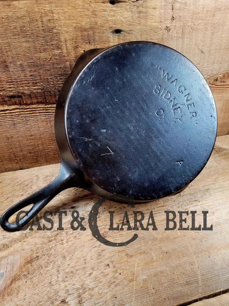 1910's Era! HTF Wagner #7 Arc Straight logo cast iron skillet cast with "A" makers mark.  Awesome.