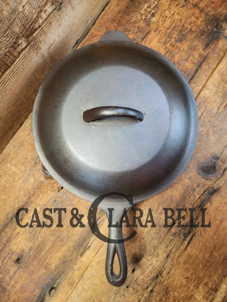 Amazing!  Early 1900's Lodge #8 Single Notch Deep Skillet with raised Lid.  Raised R on assist tab.  WOW!!!