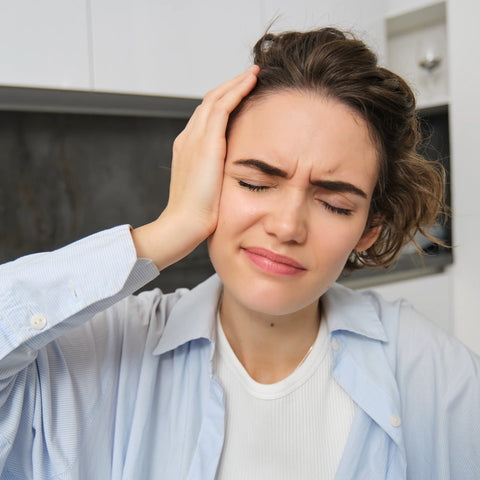 woman feels dizzy