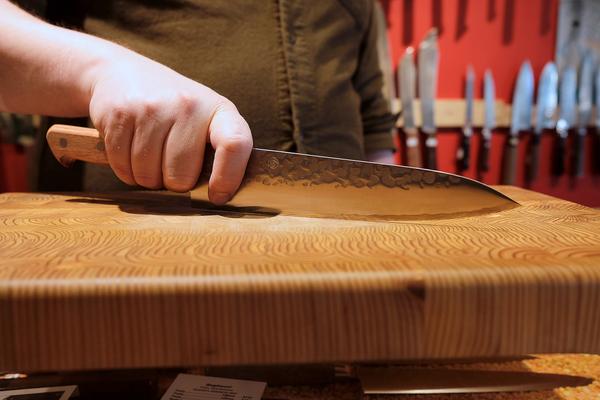 Can You Use a Knife Block to Hold Japanese Chef Knives? – santokuknives