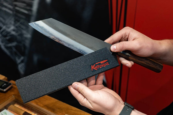 Knife steel in stainless chromium steel grades — Alleima