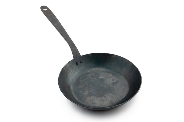 Here's the Deal with a Seasoned vs Unseasoned Cast Iron Skillet - Cottage  Living and Style