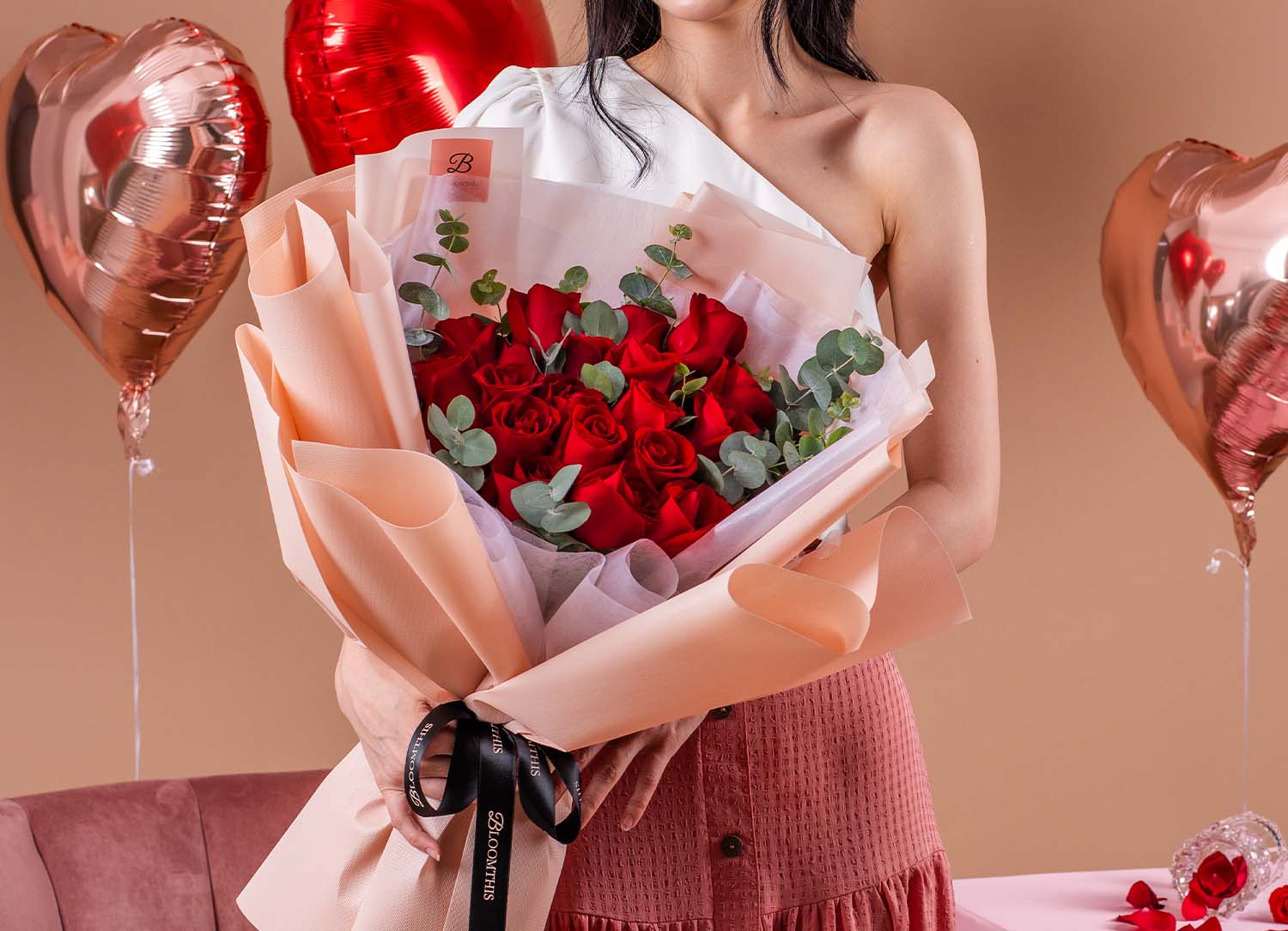 bloomthis-article-valentines-day-gift-guide-2024-01-ashley-red-rose-bouquet