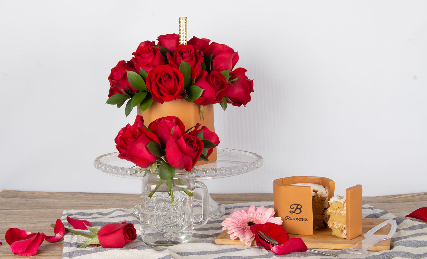 bloomthis-blog-for-him-flowers-gifts-for-every-occasion-10-red-rose-flower-cake