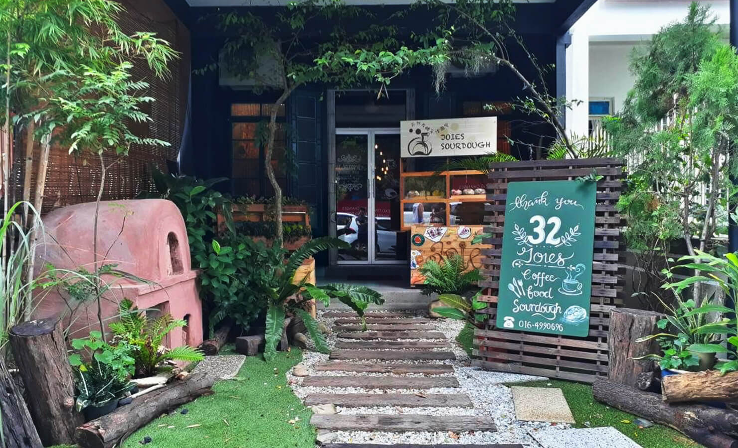 bloomthis-hidden-gems-in-malaysia-03-joies-cafe-penang