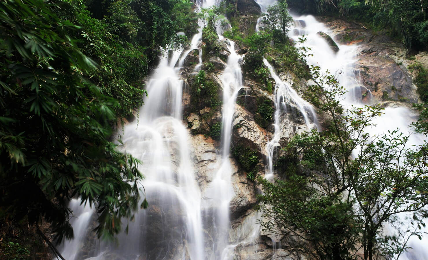 bloomthis-hidden-gems-in-malaysia-05-pos-yum-waterfalls-perak