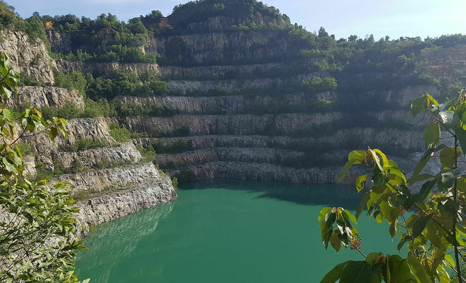 bloomthis-hidden-gems-in-malaysia-09-BMC-blue-lake-selangor