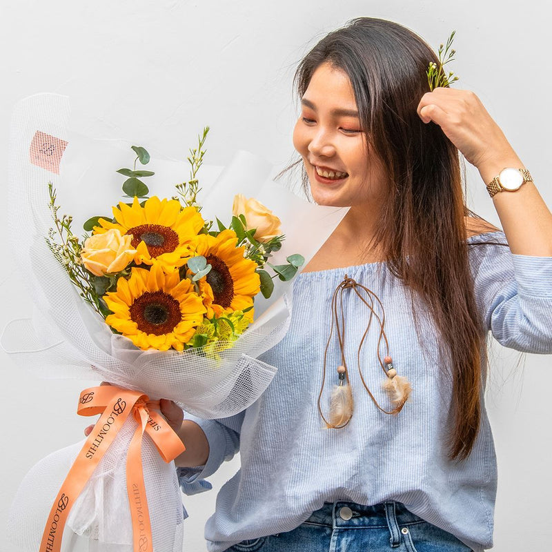Sadie White | Sunflower Bouquet | BloomThis - Send Flowers