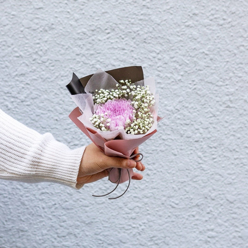 How to Make Mini-Bouquets with Grocery Store Flowers