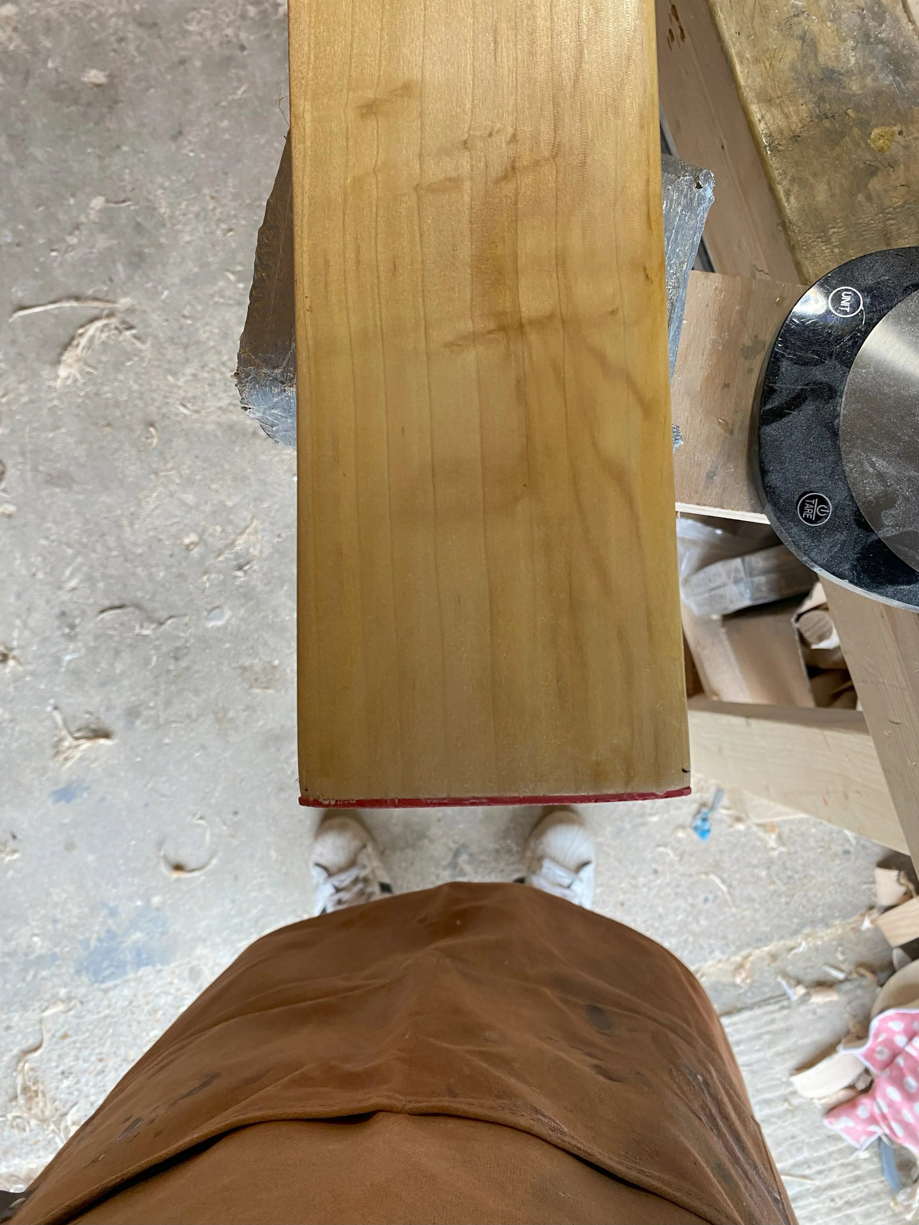 Cricket bat square toe