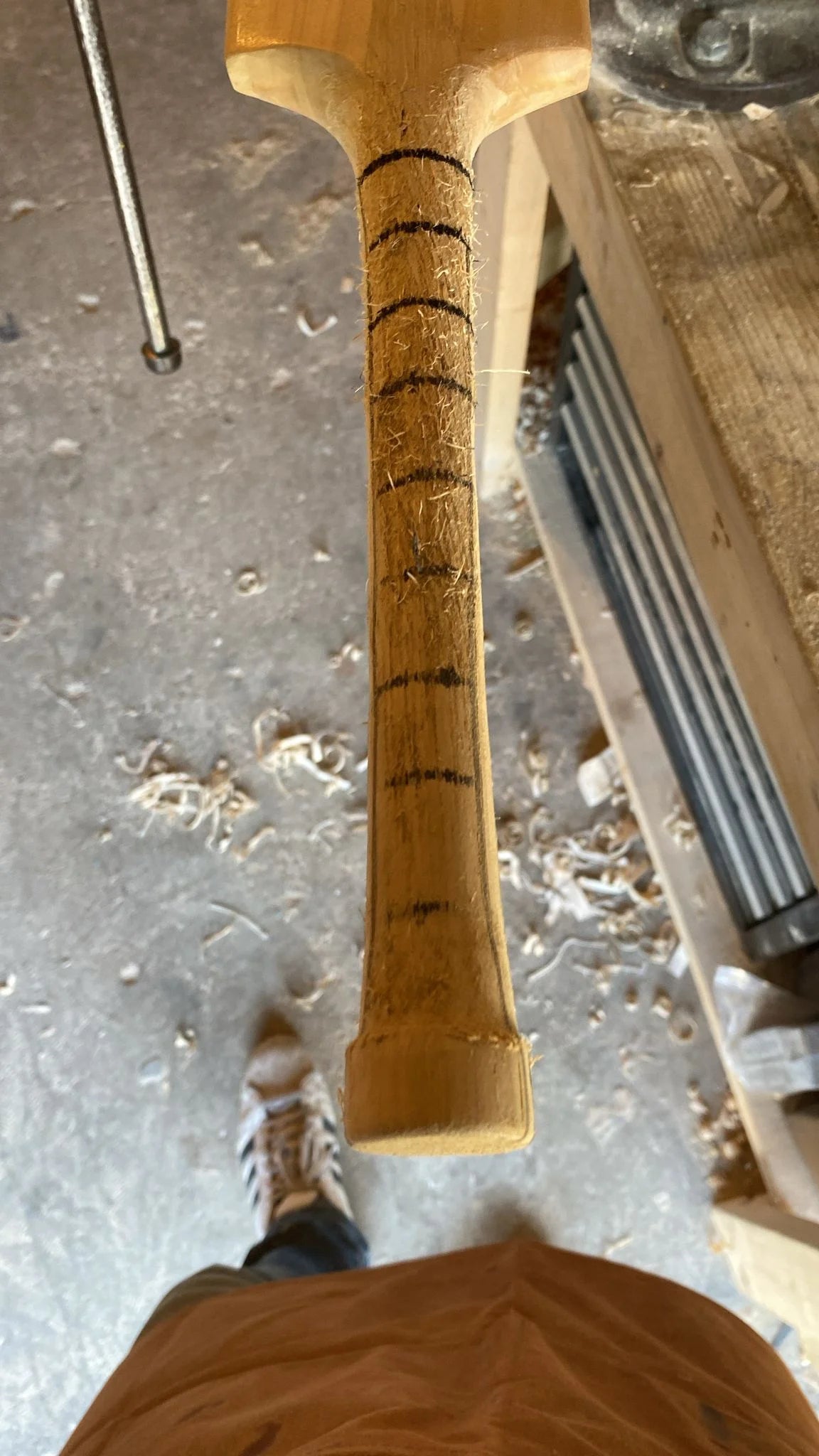 Cricket bat handle diameter reduction