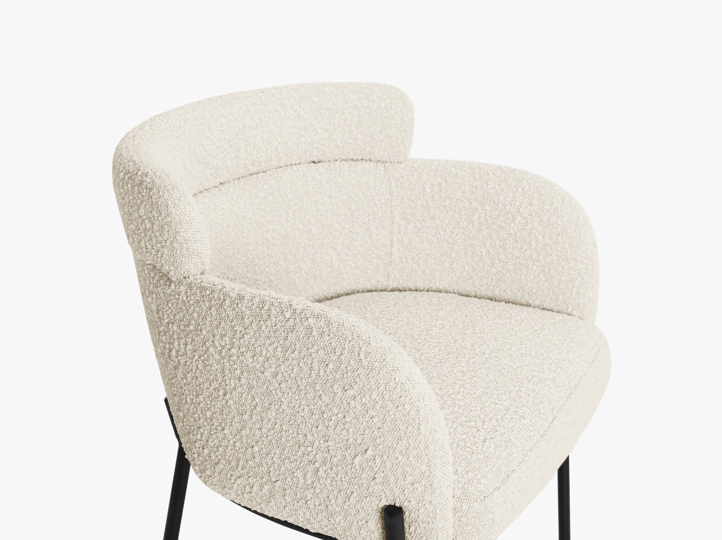 Sonya tables et chaises bouclé beige